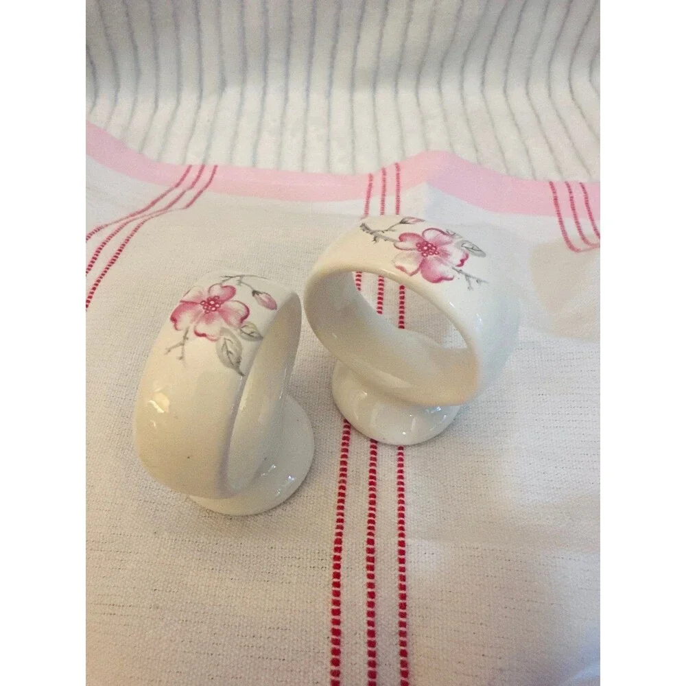 Vintage Porcelain floral design Napkin holder /Rings set of 2